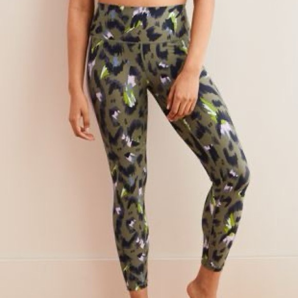 Aerie Leopard Lavander Leggings - Picture 3 of 8